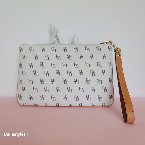 DOONEY & BOURKE Blakely Signature Logo Print Large Wristlet- Bone color ⭐ - Picture 7 of 16